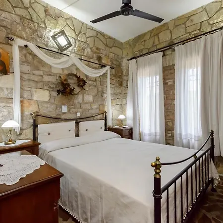 فيلة Majestic Chateau - Spectacular Seascapes & Pool كالاماتا