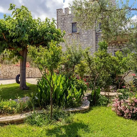 Majestic Chateau - Spectacular Seascapes & Pool فيلة *