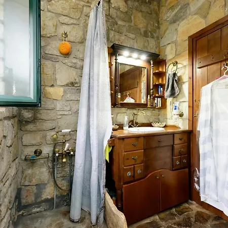 Majestic Chateau - Spectacular Seascapes & Pool Καλαμάτα