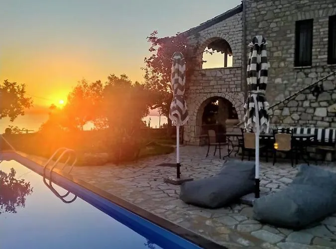 Majestic Chateau - Spectacular Seascapes & Pool Calamata