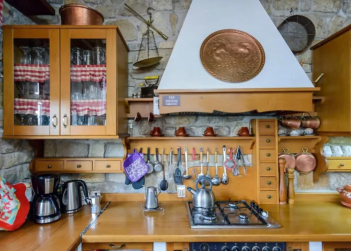 Majestic Chateau - Spectacular Seascapes & Pool Villa