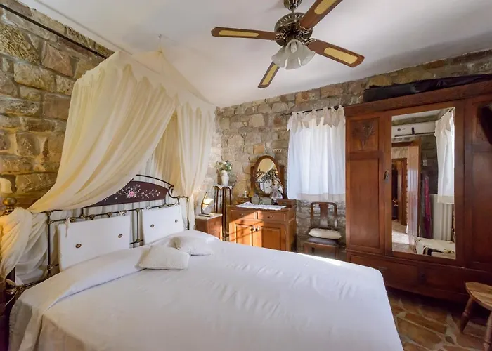 Majestic Chateau - Spectacular Seascapes & Pool Villa Calamata