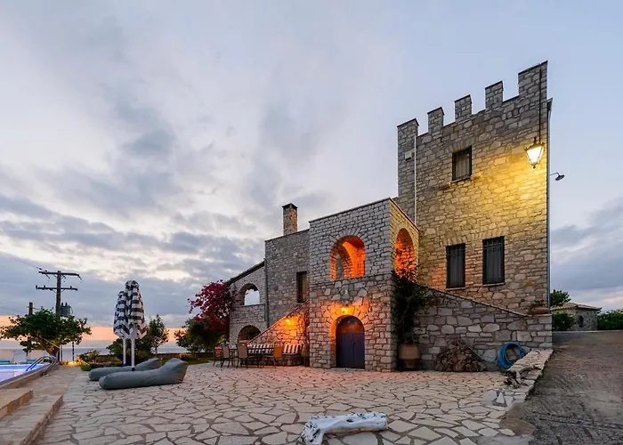 Majestic Chateau - Spectacular Seascapes & Pool Villa