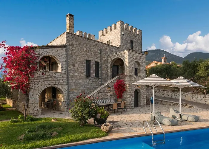 Majestic Chateau - Spectacular Seascapes & Pool *