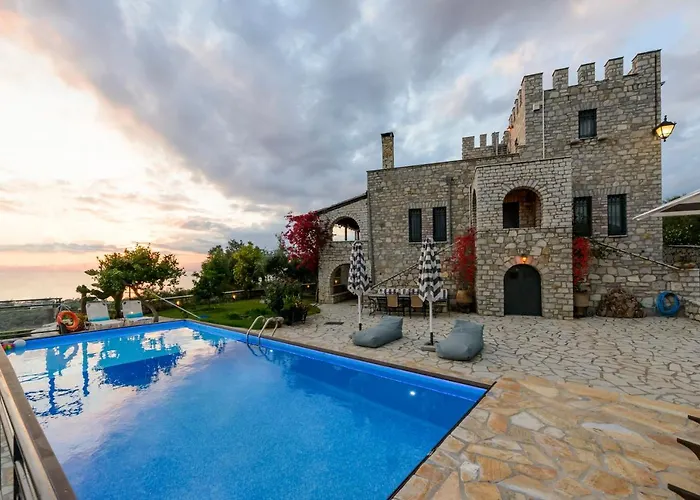 Villa Majestic Chateau - Spectacular Seascapes & Pool Calamata