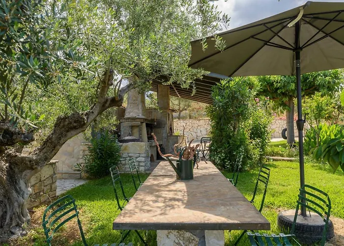 Villa Majestic Chateau - Spectacular Seascapes & Pool