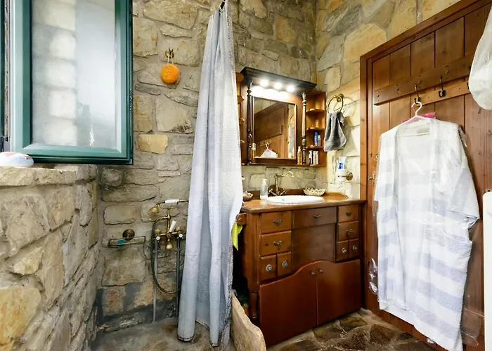 Majestic Chateau - Spectacular Seascapes & Pool Calamata