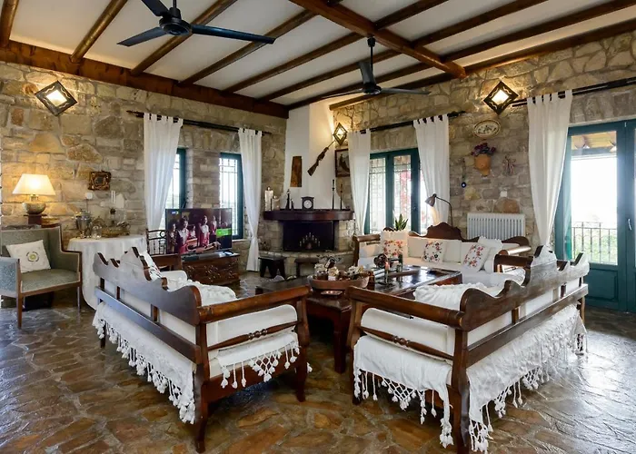 Majestic Chateau - Spectacular Seascapes & Pool Calamata